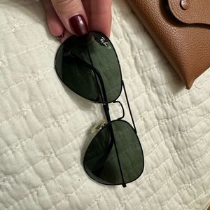 RAY-Ban Aviators Black polarizad with case